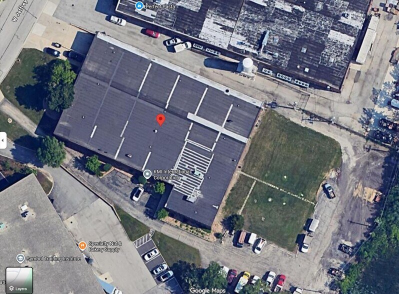 More Photos Of 1411 Jeffrey Dr, Addison Warehouse For Lease