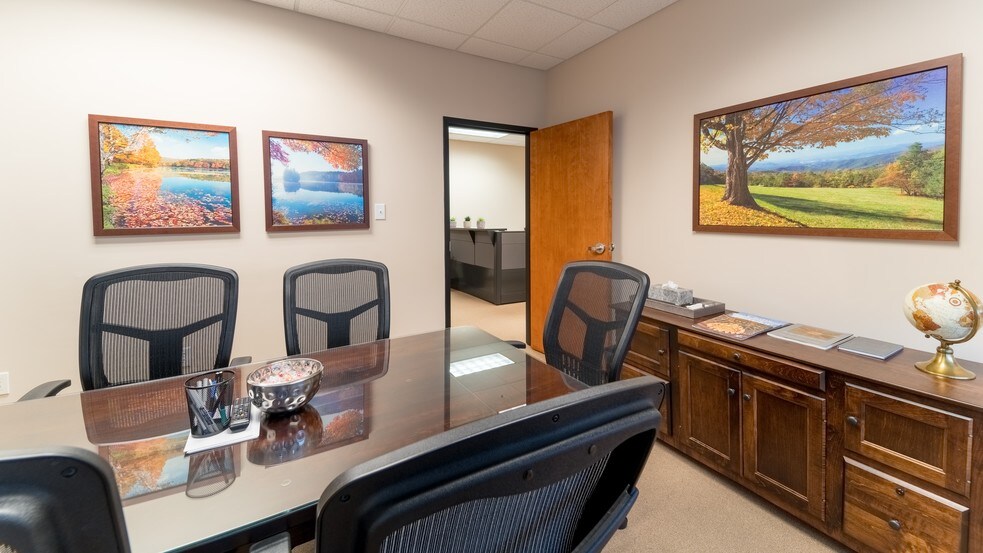 More Photos Of 100 Springhouse Dr, Collegeville Office For Lease