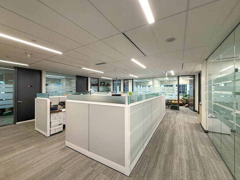 More Photos Of 510 Burrard St, Vancouver Office For Lease