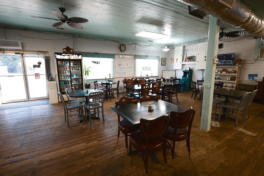 More Photos Of 15745 TX-204, Cushing Specialty For Sale