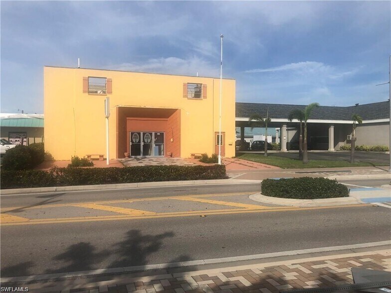 Primary Photo Of 1313 SE 47th Ter, Cape Coral Restaurant For Sale