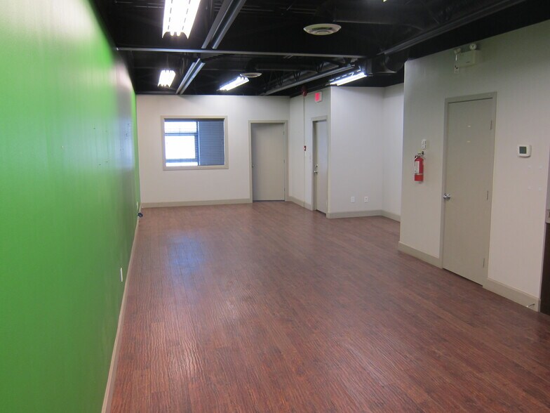 More Photos Of 32885 Mission Way, Mission Warehouse For Sale