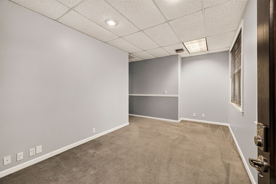 More Photos Of 30 Constitution Dr, Chico Office For Lease