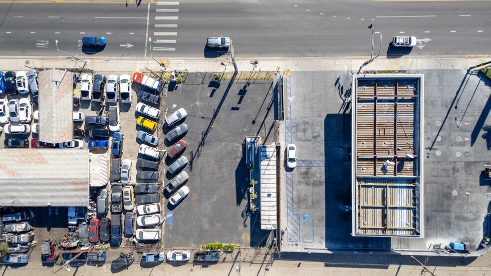 More Photos Of 13243 Osborne St, Arleta Land For Lease