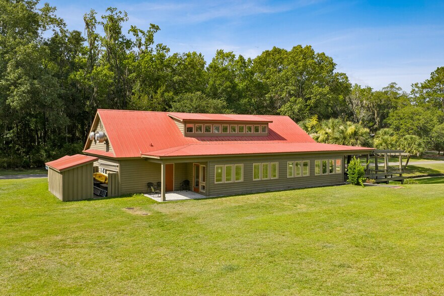 More Photos Of 205 Coosaw Way, Ridgeland Lodge Meeting Hall For Sale