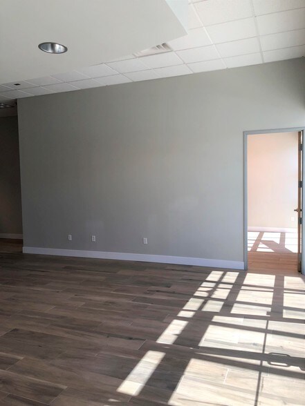 More Photos Of 1959 S Val Vista Dr, Mesa Office For Lease