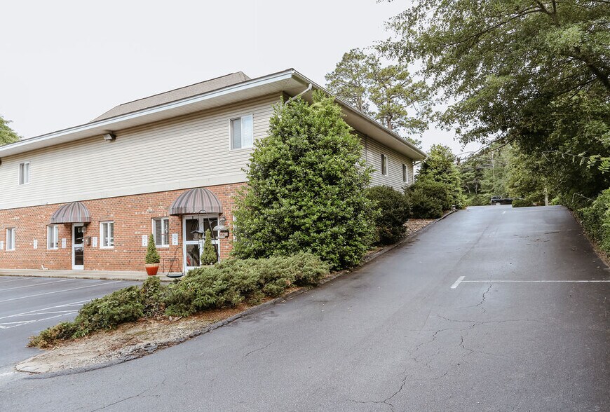 More Photos Of 1295 Old Us-1 Hwy S, Southern Pines Office For Lease