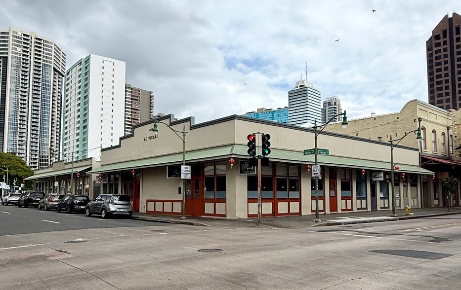 More Photos Of 40 N Hotel St, Honolulu Restaurant For Lease