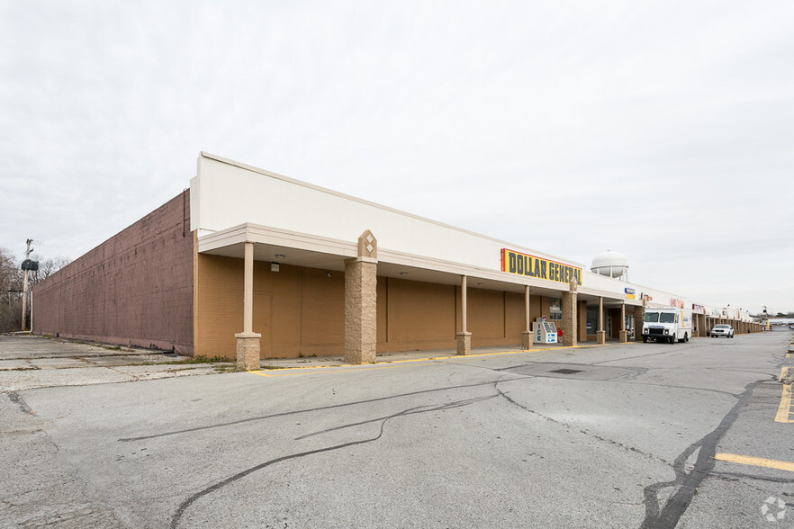 Primary Photo Of 2828-2996 McCartney Rd, Youngstown Unknown For Lease