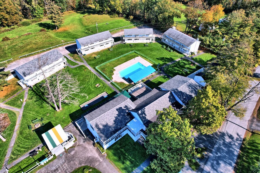 More Photos Of 118 Golden Hill Rd, Cornwallville Hotel For Sale