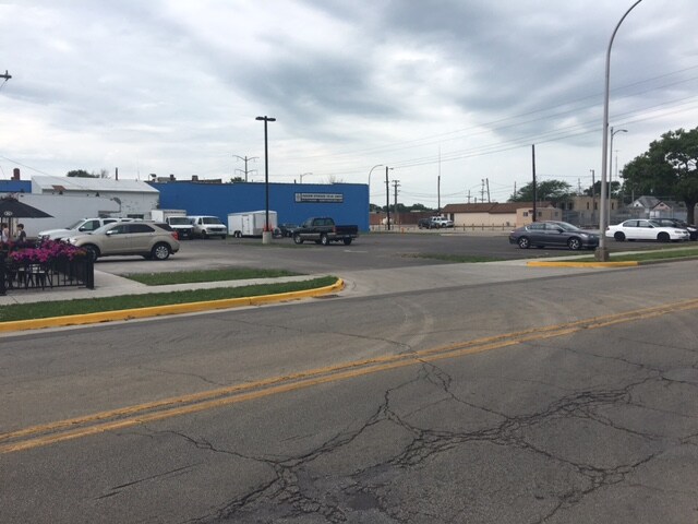 More Photos Of 150 E Station St, Kankakee Restaurant For Lease