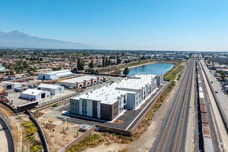 More Photos Of 10680 Silicon Ave, Montclair Warehouse For Lease