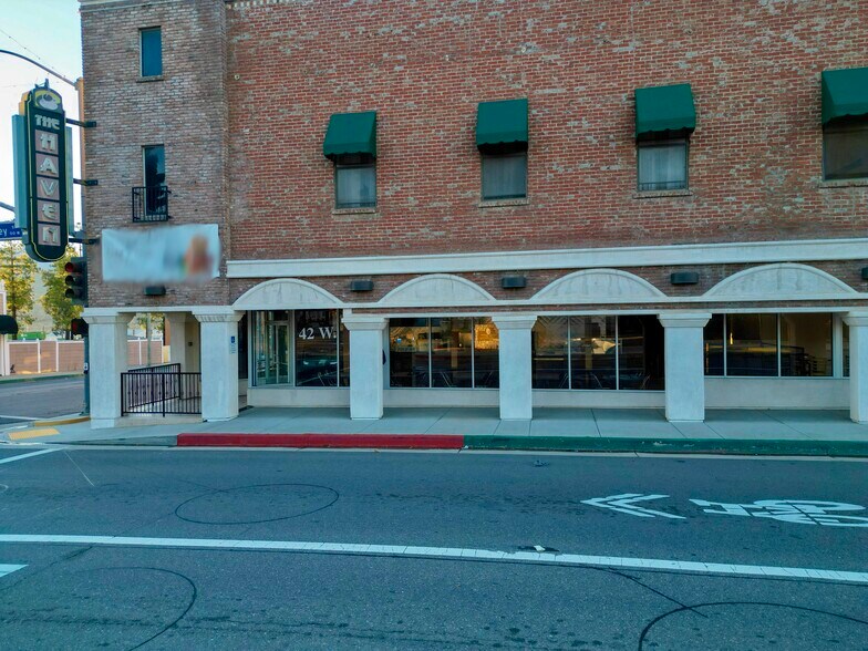 More Photos Of 42 W Ramsey St, Banning Storefront Retail Office For Lease