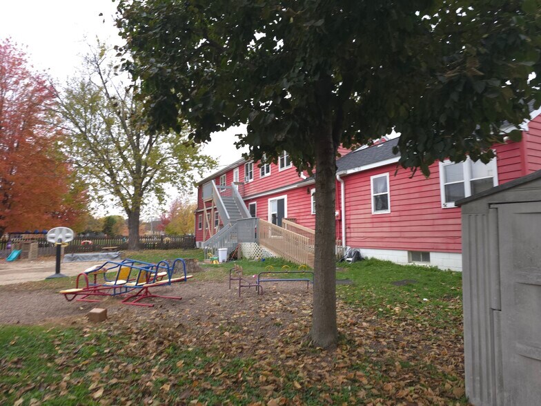 More Photos Of 711 W Montgomery St, Sparta Specialty For Sale