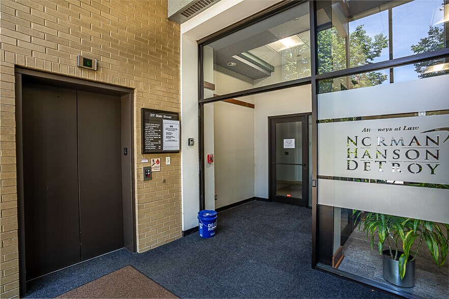 More Photos Of 217 Main St, Lewiston Office For Lease