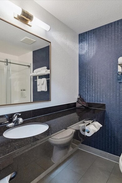 More Photos Of 2400 W Sam Houston Pky S, Houston Hotel For Sale