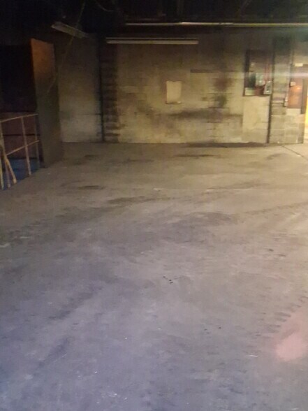 More Photos Of 30 Harker St, Mansfield Warehouse For Lease