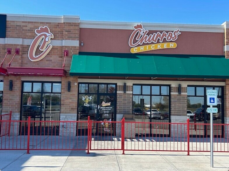 More Photos Of 7000 S Harlem Ave, Bridgeview Freestanding For Lease