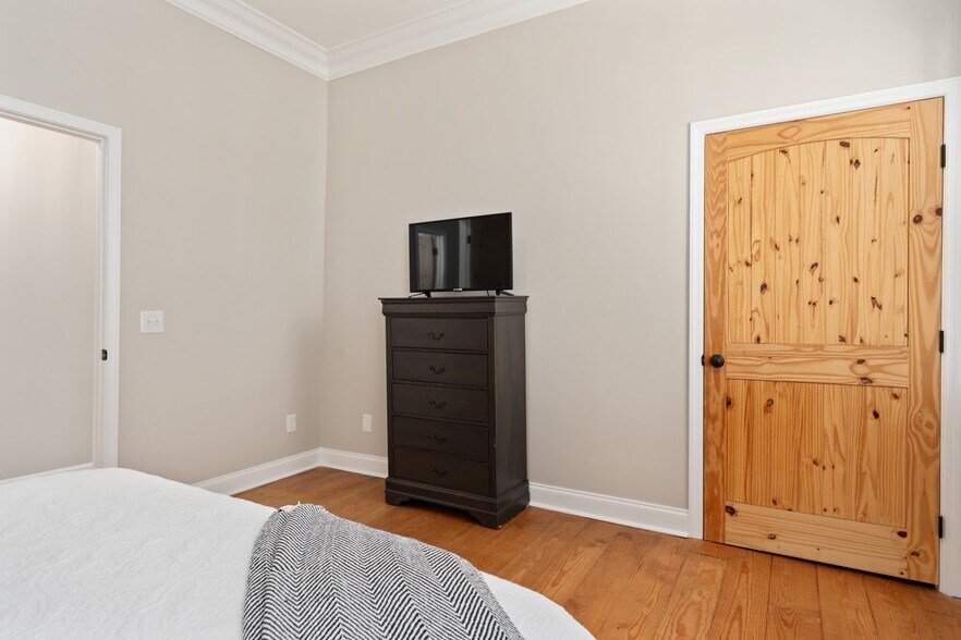 More Photos Of 305 Harnett St, Wilmington Multifamily For Sale