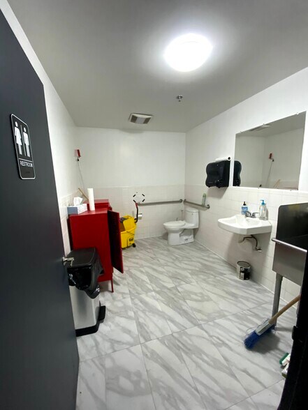 More Photos Of 68301 Kieley Rd, Cathedral City Service For Sale