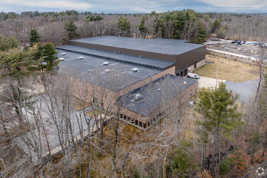 More Photos Of 1 Cornell Pl, Wilmington Warehouse For Lease