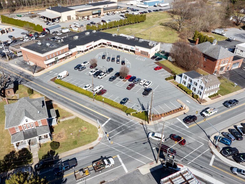 More Photos Of 301 Main St, Landisville Storefront For Sale