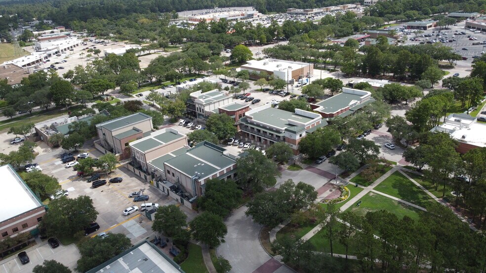 More Photos Of 8 N Main St, Kingwood Unknown For Lease