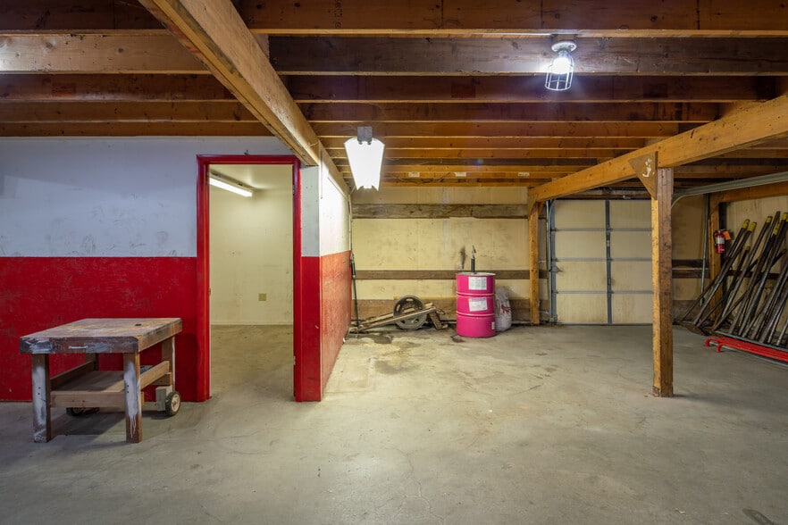 More Photos Of 2516 9th St, Great Bend Warehouse For Sale