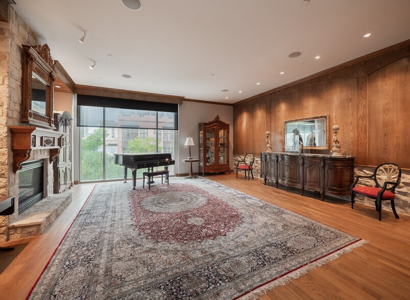 More Photos Of 805 N Congress Ave, Austin Storefront Retail Residential For Sale