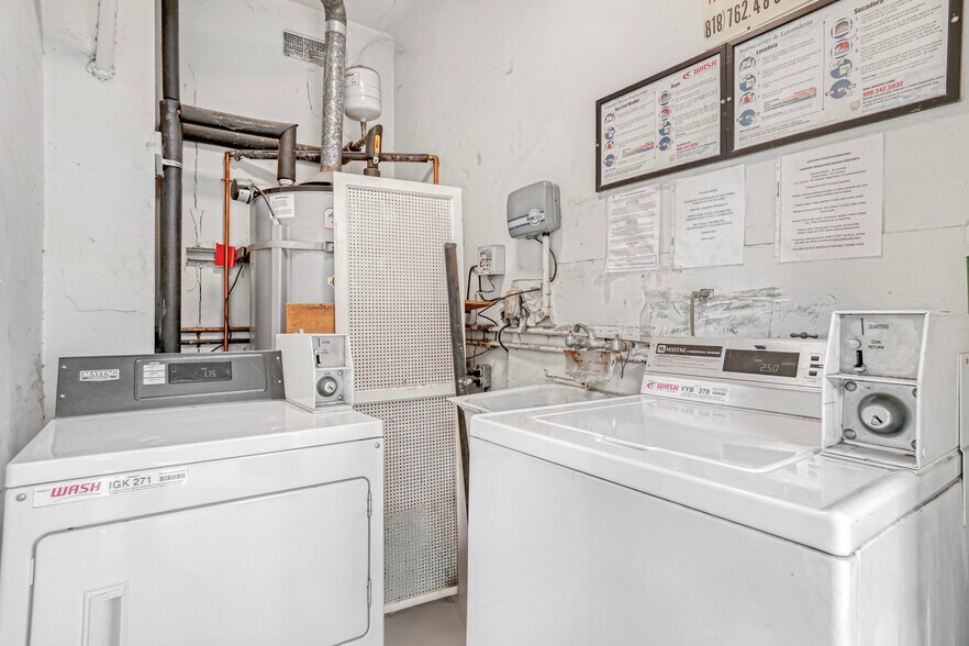 More Photos Of 904 N Spaulding Ave, Los Angeles Apartments For Sale