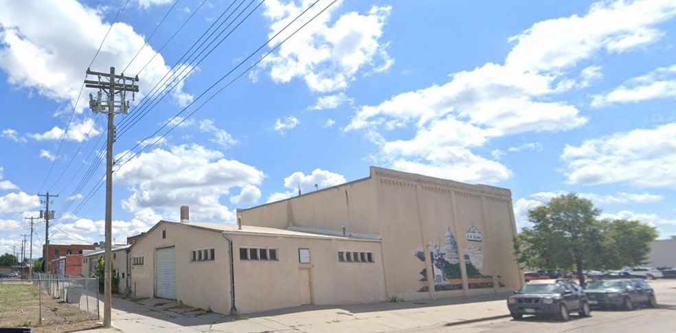 Primary Photo Of 248 W 2nd St, Chadron Warehouse For Sale