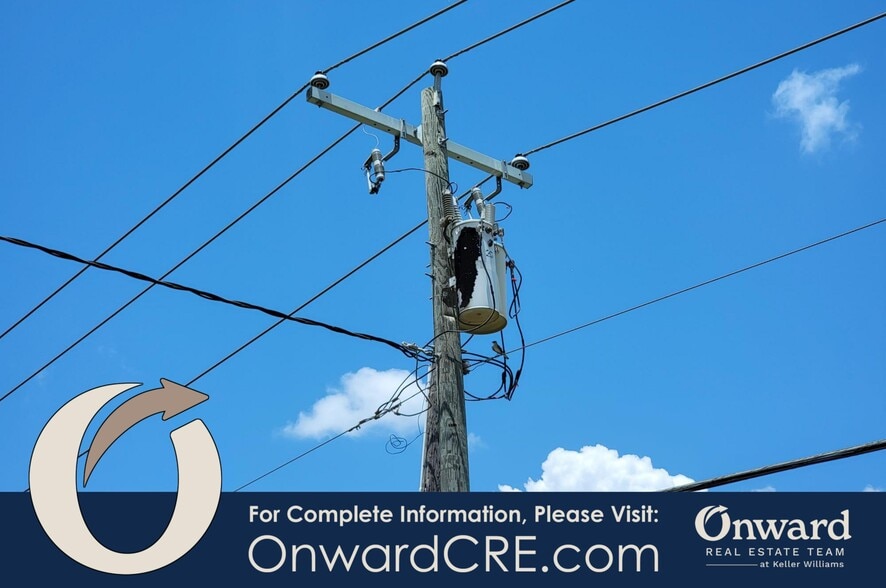 More Photos Of 22002 Woodway Dr, Waco Warehouse For Sale