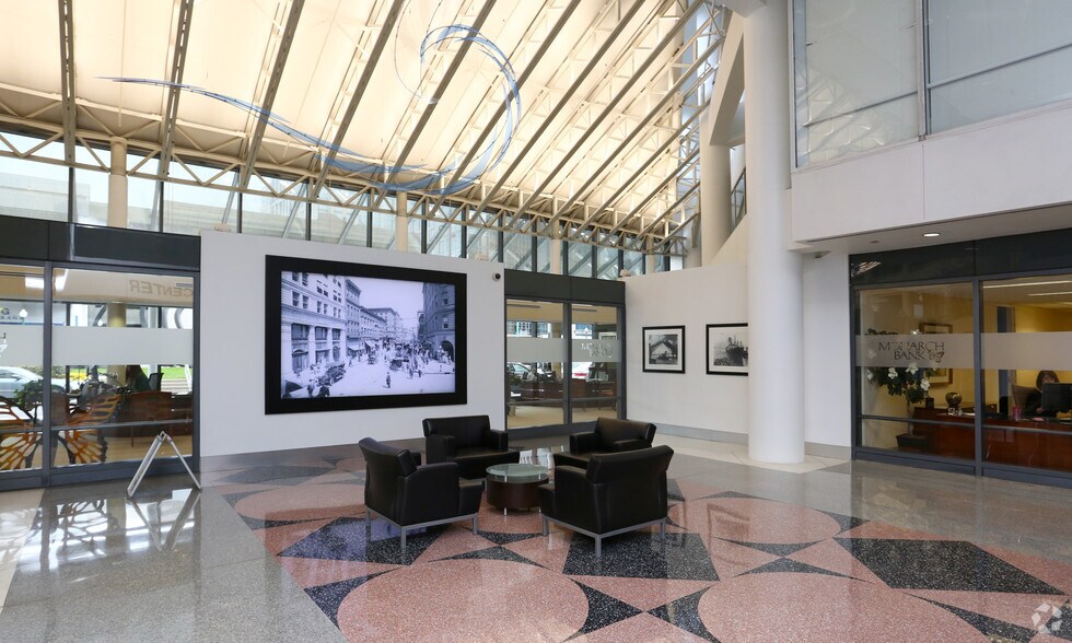 More Photos Of 101 W Main St, Norfolk Office For Lease