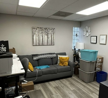 More Photos Of 108 Grove St, Eagle Medical For Sale