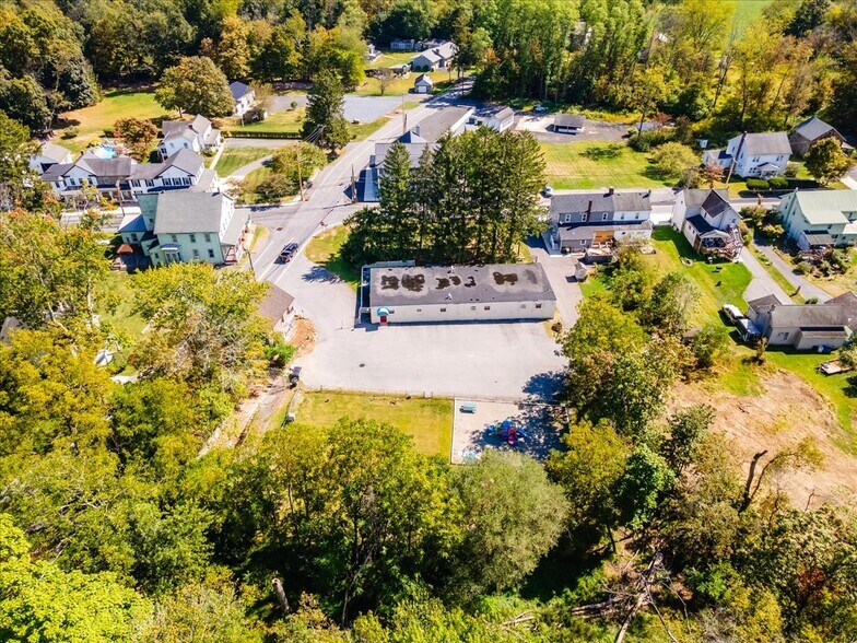 More Photos Of 2241 Ridge Rd, Bangor Flex For Sale