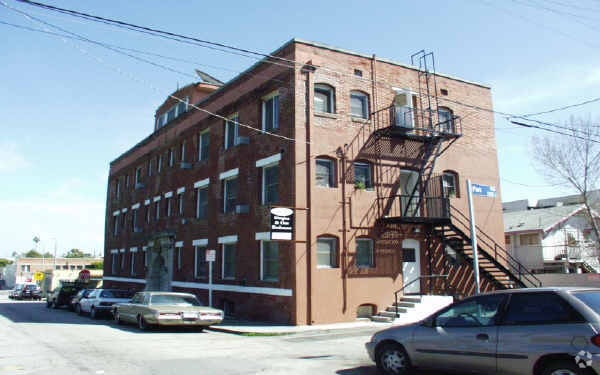 More Photos Of 120 Westminster Ave, Venice Apartments For Sale