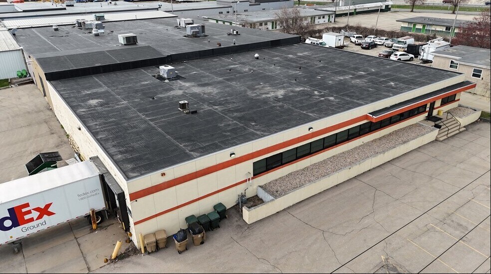More Photos Of 2814 Perry St, Madison Warehouse For Lease