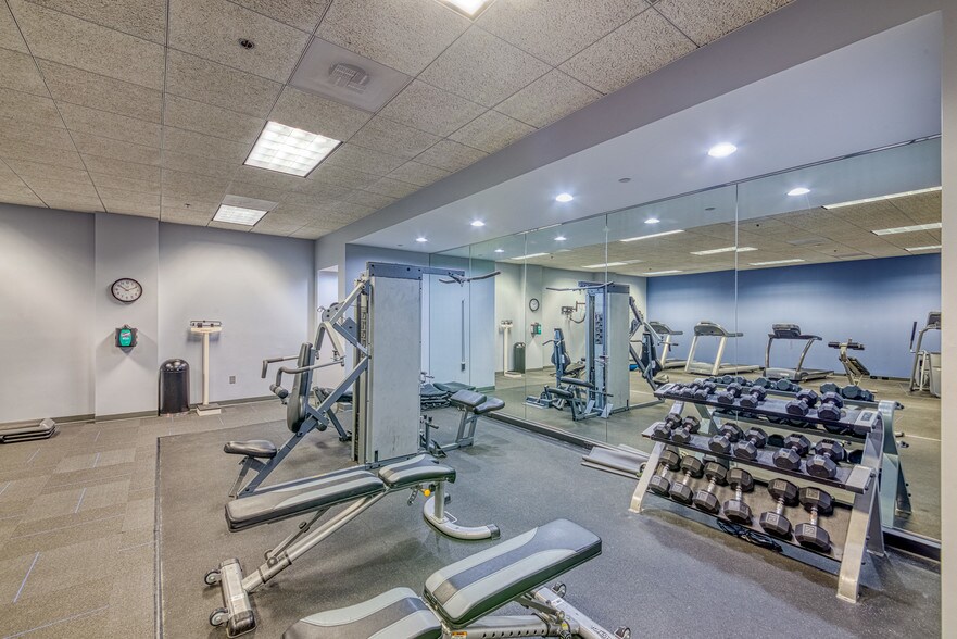 More Photos Of 200 Ashford Ctr N, Atlanta Office For Lease