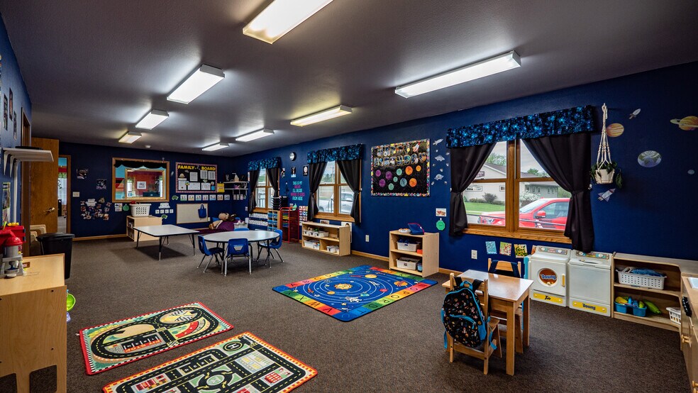 More Photos Of 303 S Western Ave, Waupaca Daycare Center For Sale