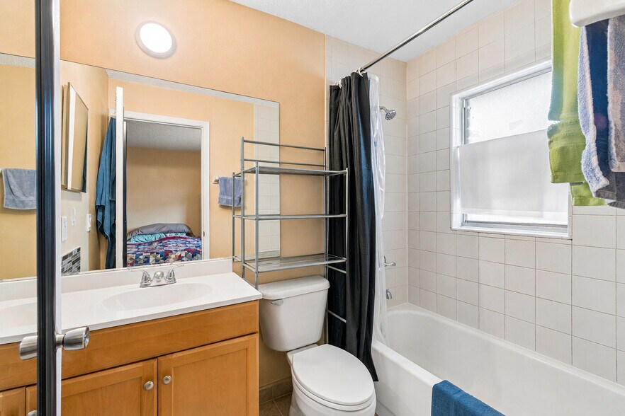 More Photos Of 3132 Bloomingdale Villas Ct, Brandon Apartments For Sale