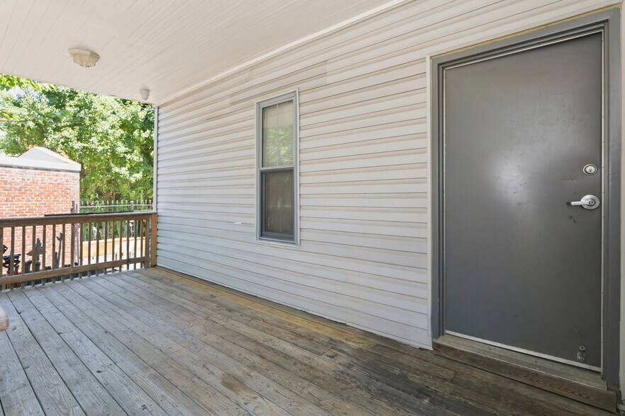 More Photos Of 1512 Marion Barry Ave SE, Washington Office For Sale