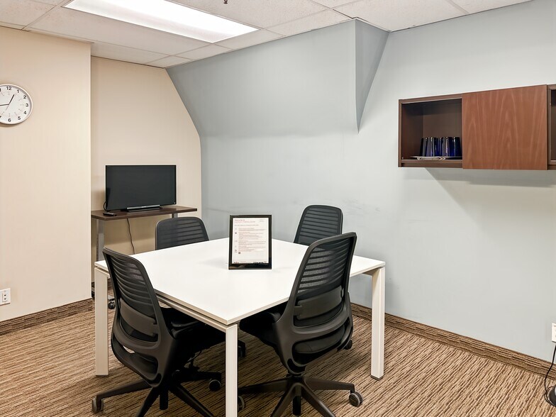 More Photos Of 1 Rideau St, Ottawa Coworking Space