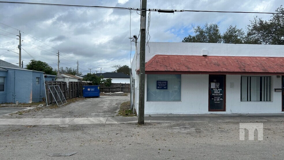 More Photos Of 100 NW 1st St, Hallandale Beach Storefront Retail Office For Lease