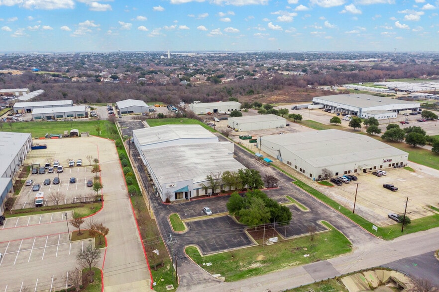 More Photos Of 1700 Royston Ln, Round Rock Service For Sale