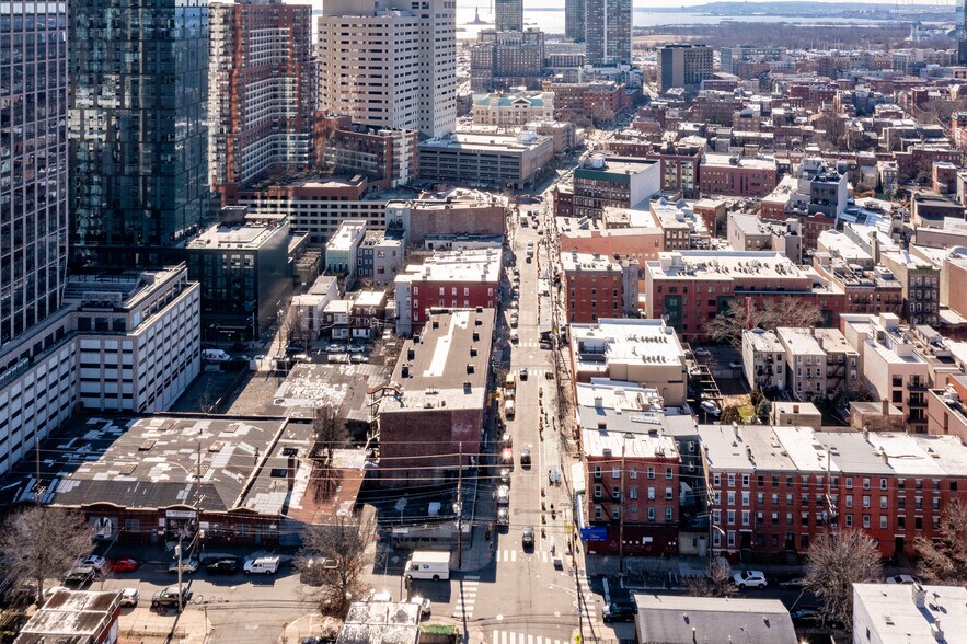 More Photos Of 358 Grove St, Jersey City Storefront Retail Residential For Lease