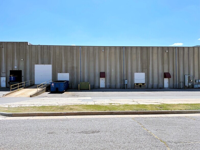 Primary Photo Of 28 NE 42nd St, Oklahoma City Warehouse For Lease
