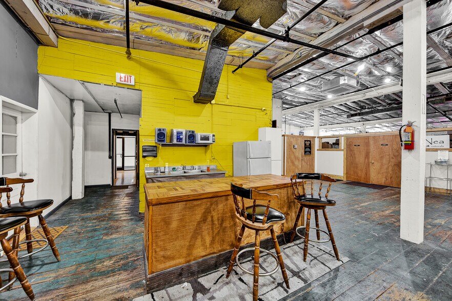 More Photos Of 24 Johnes St, Newburgh Light Manufacturing For Lease