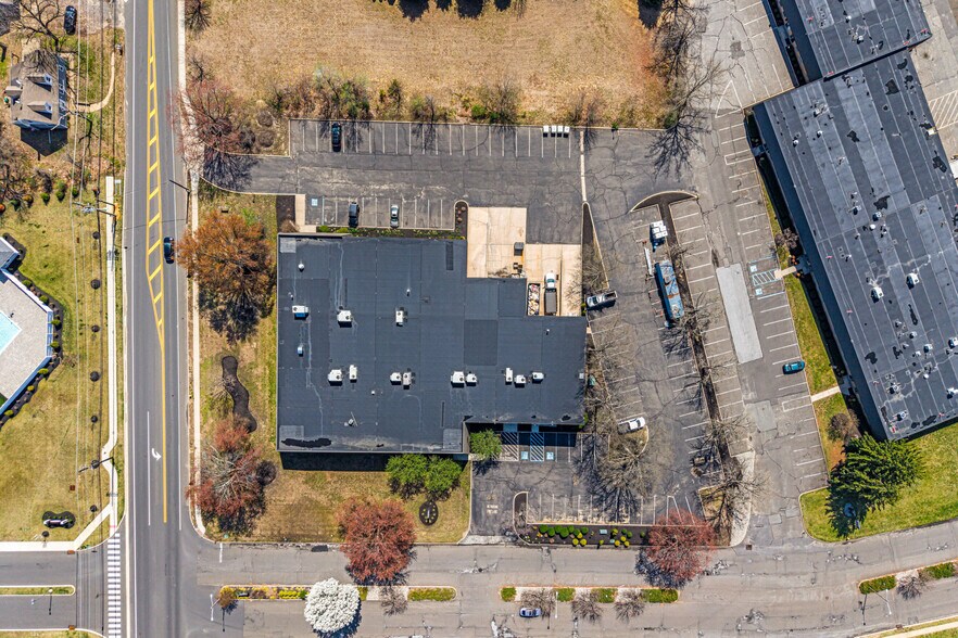More Photos Of 1835 Underwood Blvd, Delran Flex For Lease
