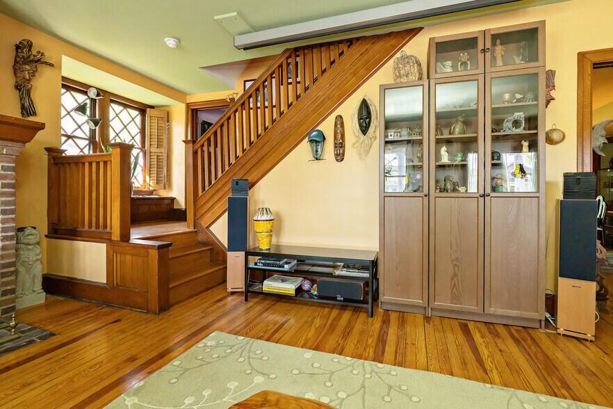 More Photos Of 425 White Horse Pike, Haddon Heights Office Residential For Sale
