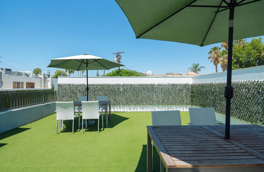 More Photos Of 13263 Ventura Blvd, Studio City Office For Lease